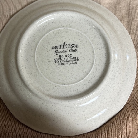 Mikasa garden club set of two cup and saucer cups are silk bouquet - Picture 4 of 4